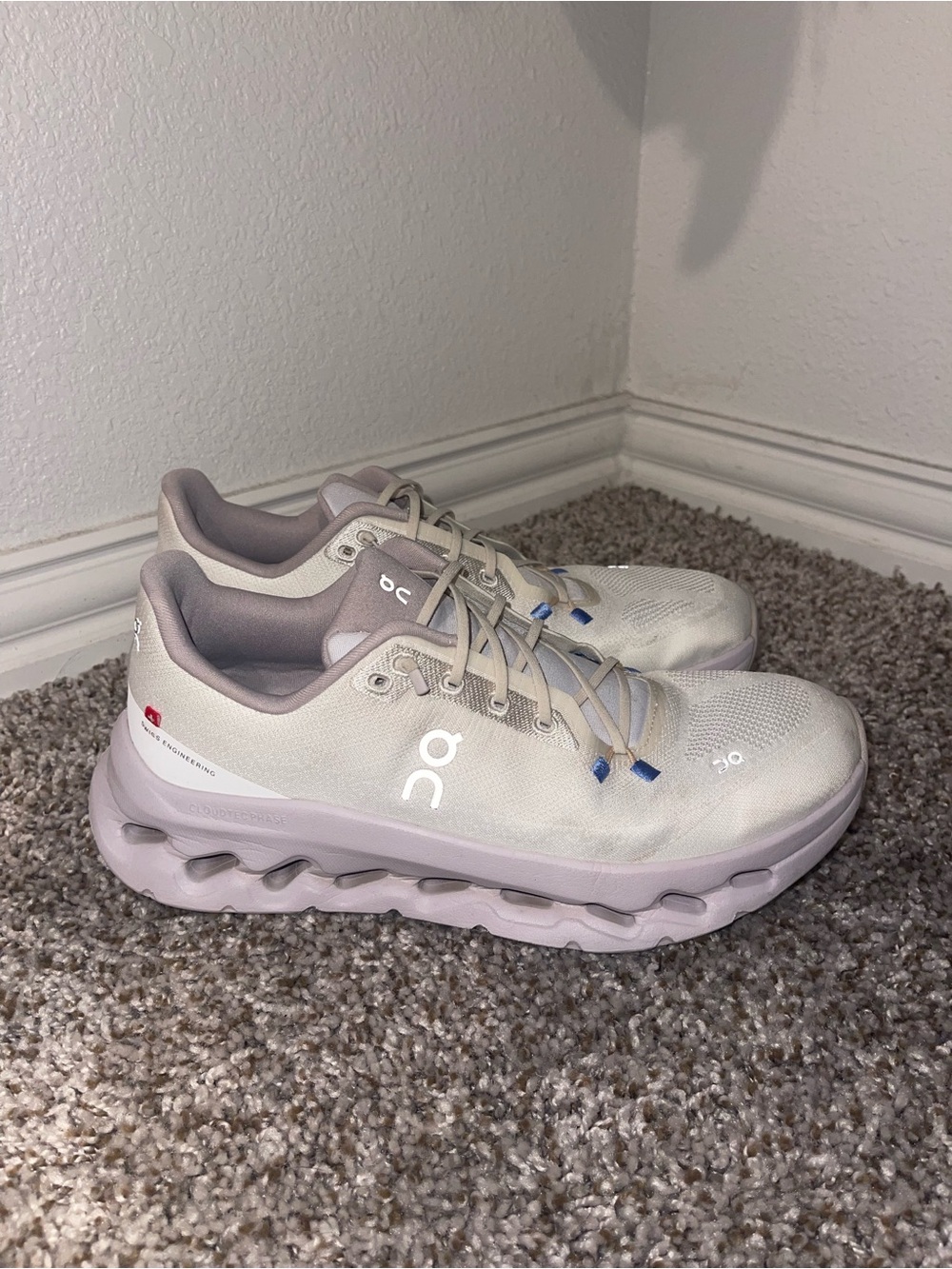 On Running Women's Sneakers in Pale Purple and light grey